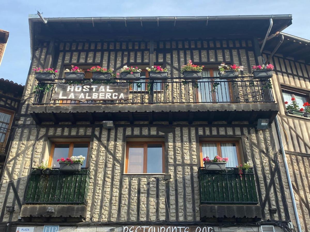 Hostal La Alberca Exterior foto